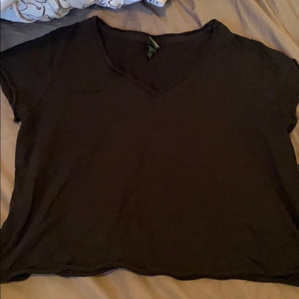 Cropped v-neck top